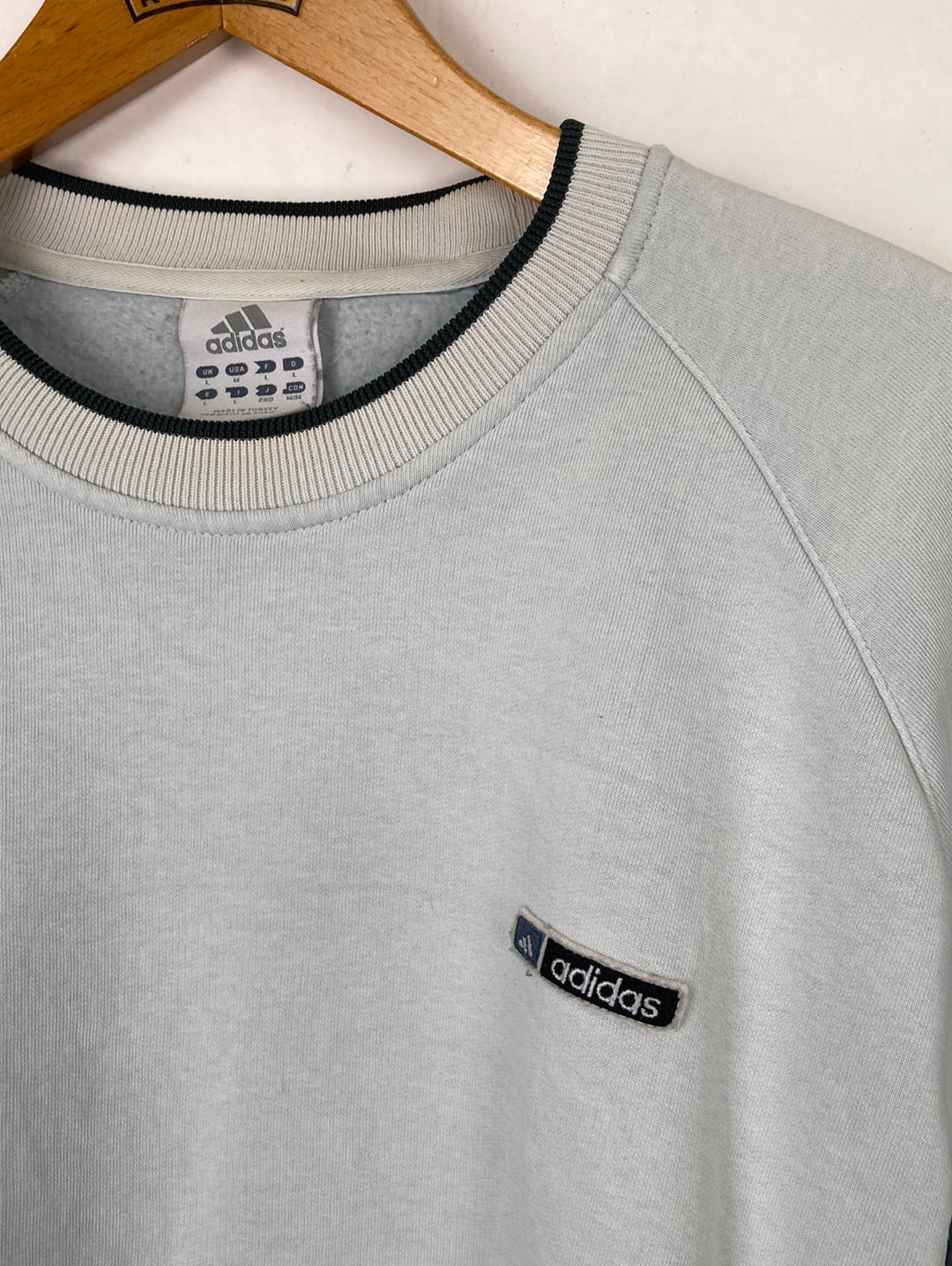 Adidas Sweater (M)