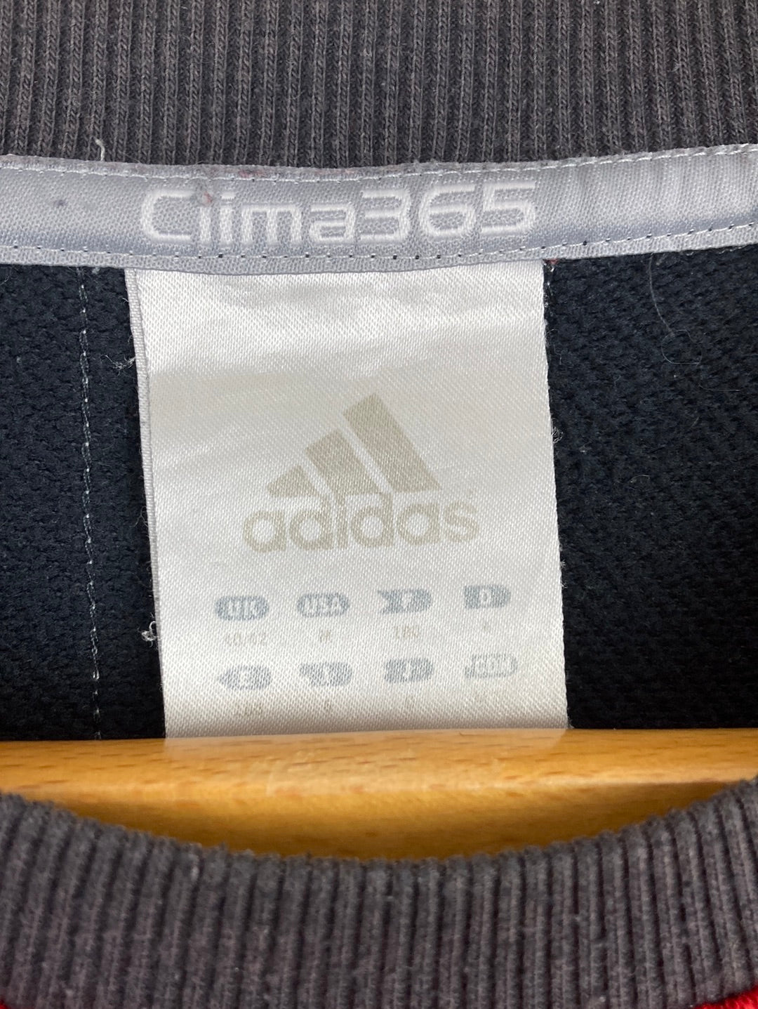 Adidas Sweater (M)