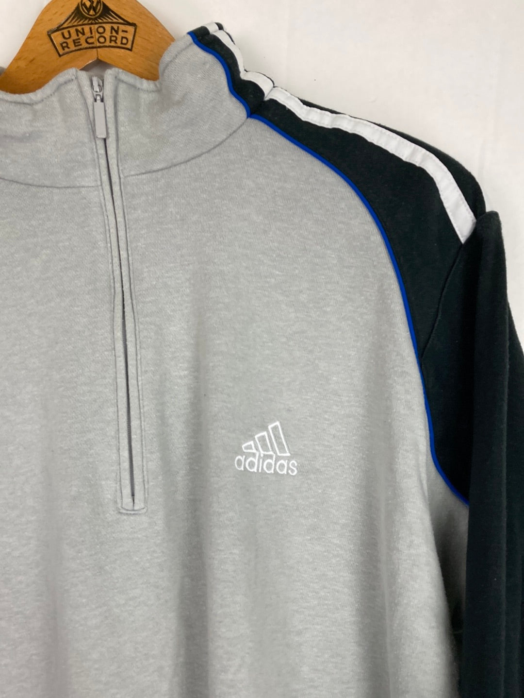 Adidas Sweater (XL)