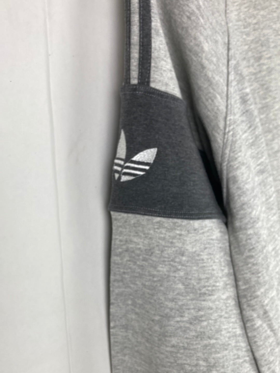 Adidas Sweater (L)