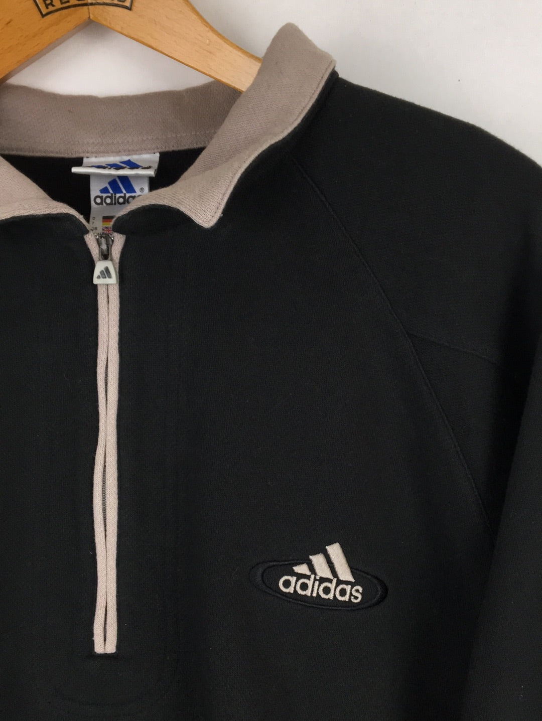 Adidas Sweater (XL)