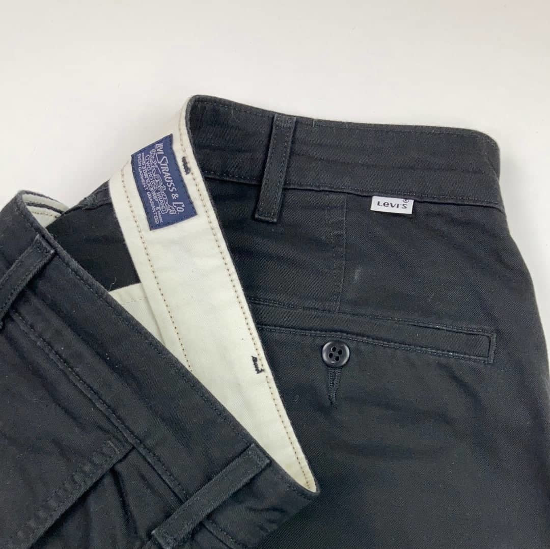 Levi’s Hose 32/34 (L)