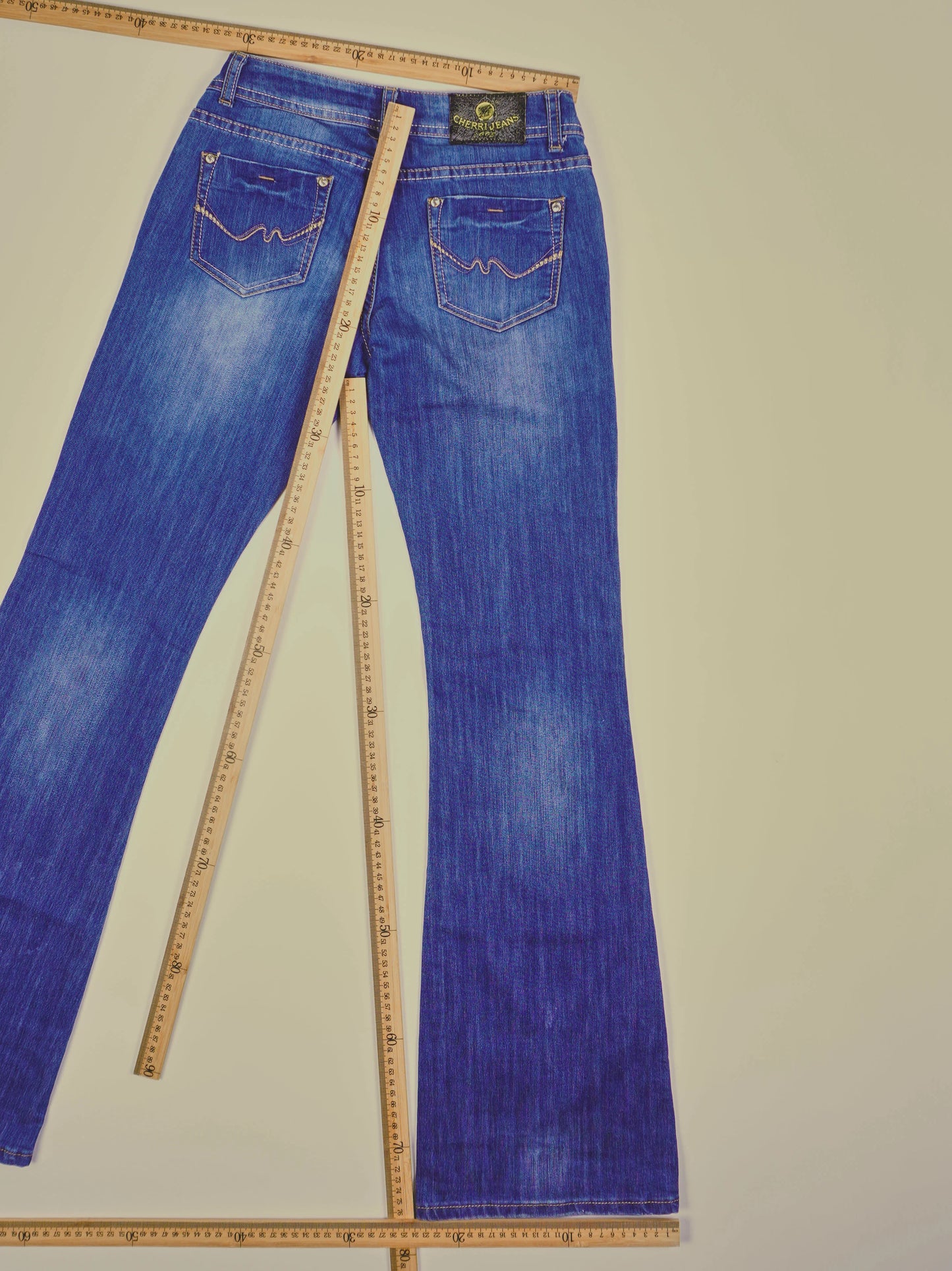 Vintage Low Waist Y2K Jeans (W24)