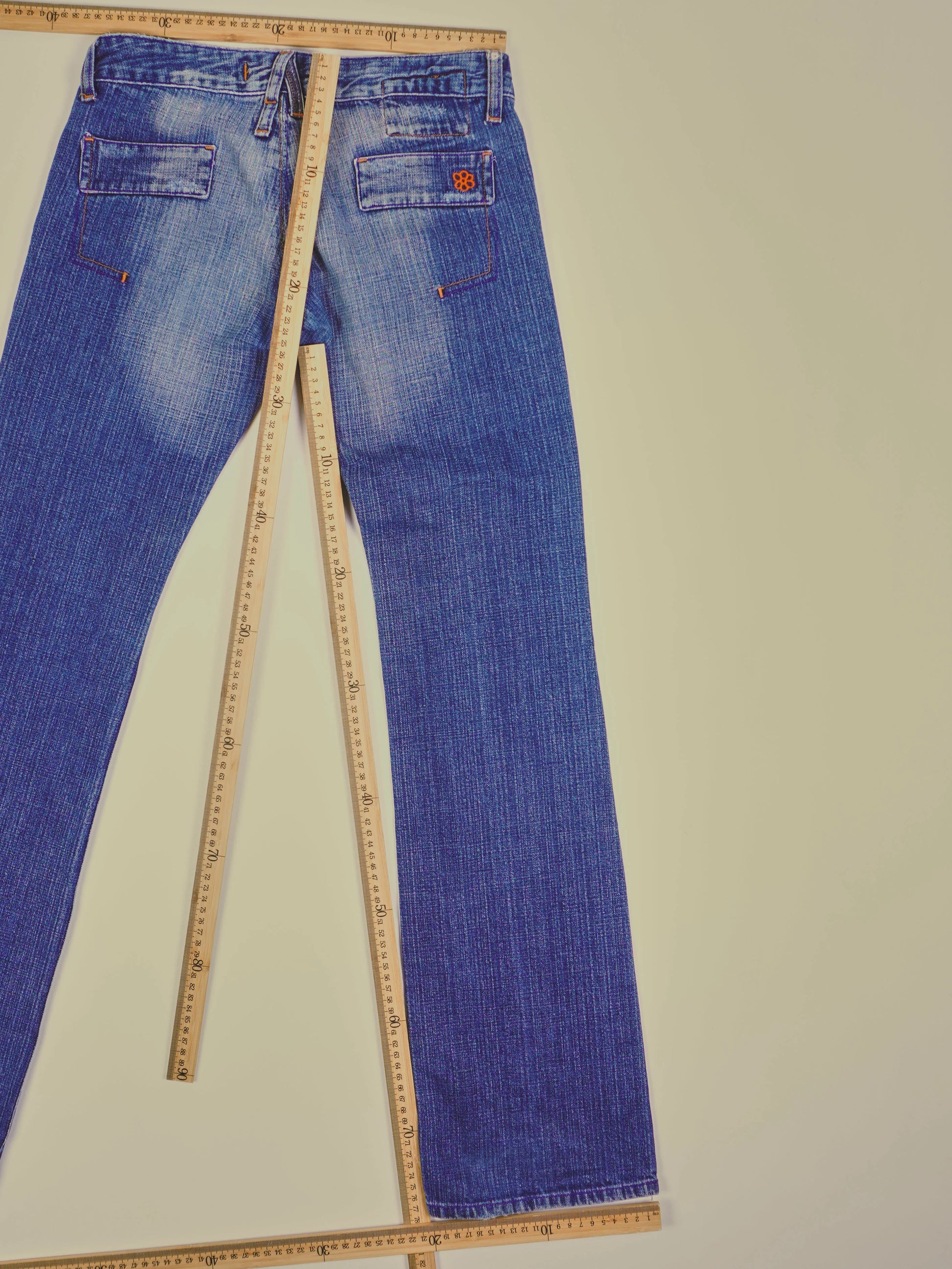 Vintage Guru Low Waist Y2K Jeans (W28)