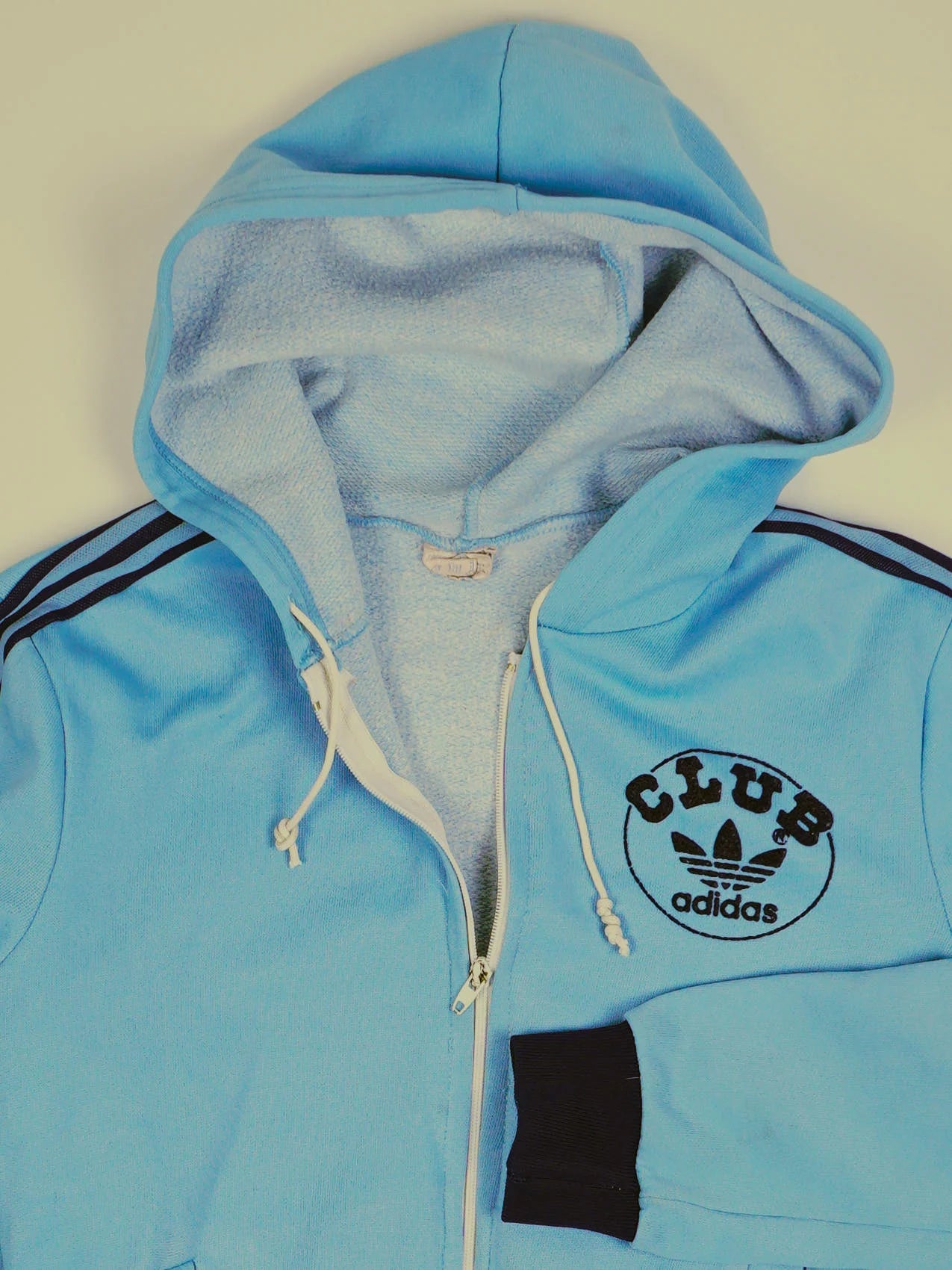 Adidas Hoodie (XS)