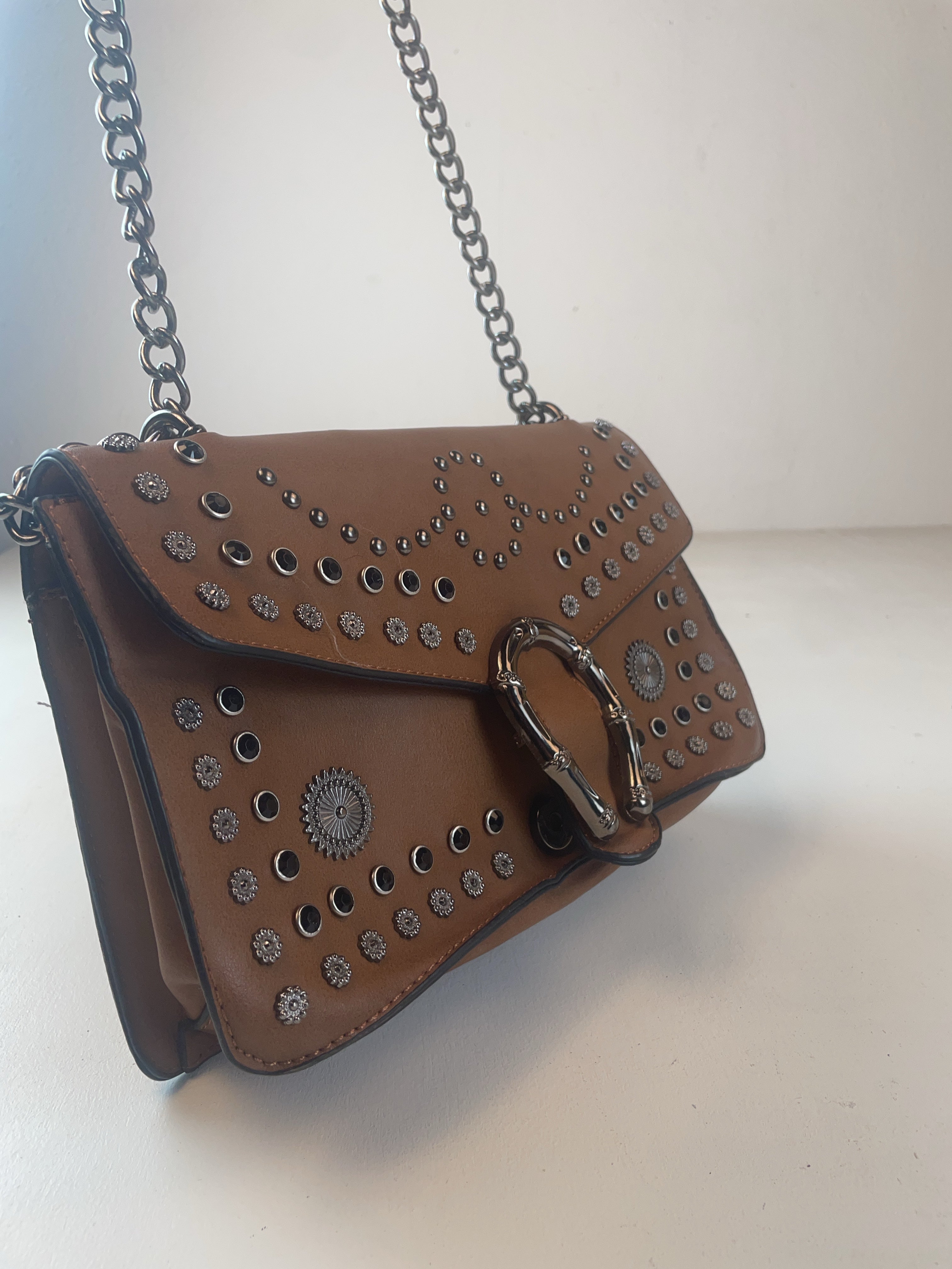 Nietenbesatz Schulter Tasche Braun Y2k