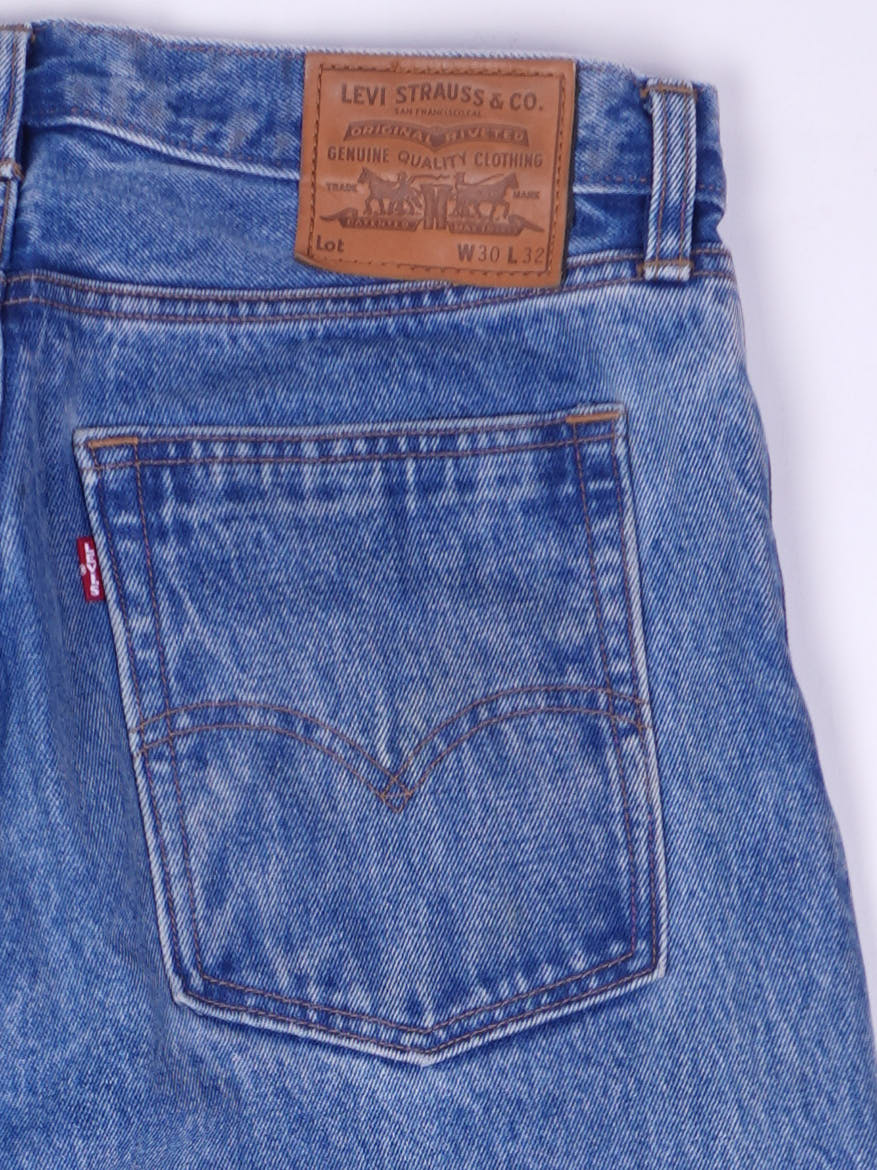 Levis W30 L32 Straight Leg Jeans (W30)