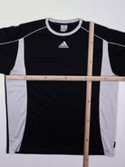 Adidas T-Shirt (L)