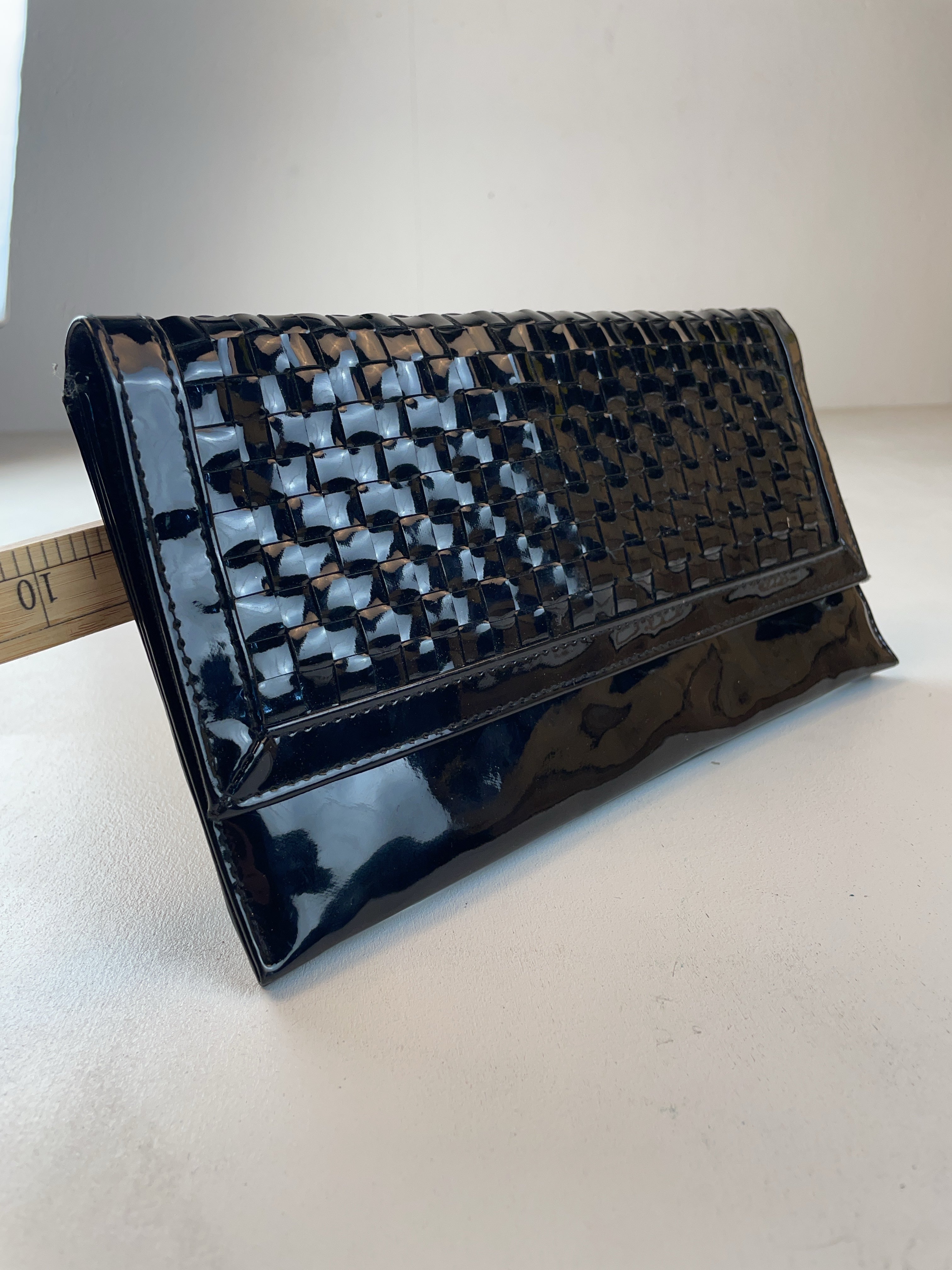 Lackoptik Clutch Tasche Schwarz Y2k