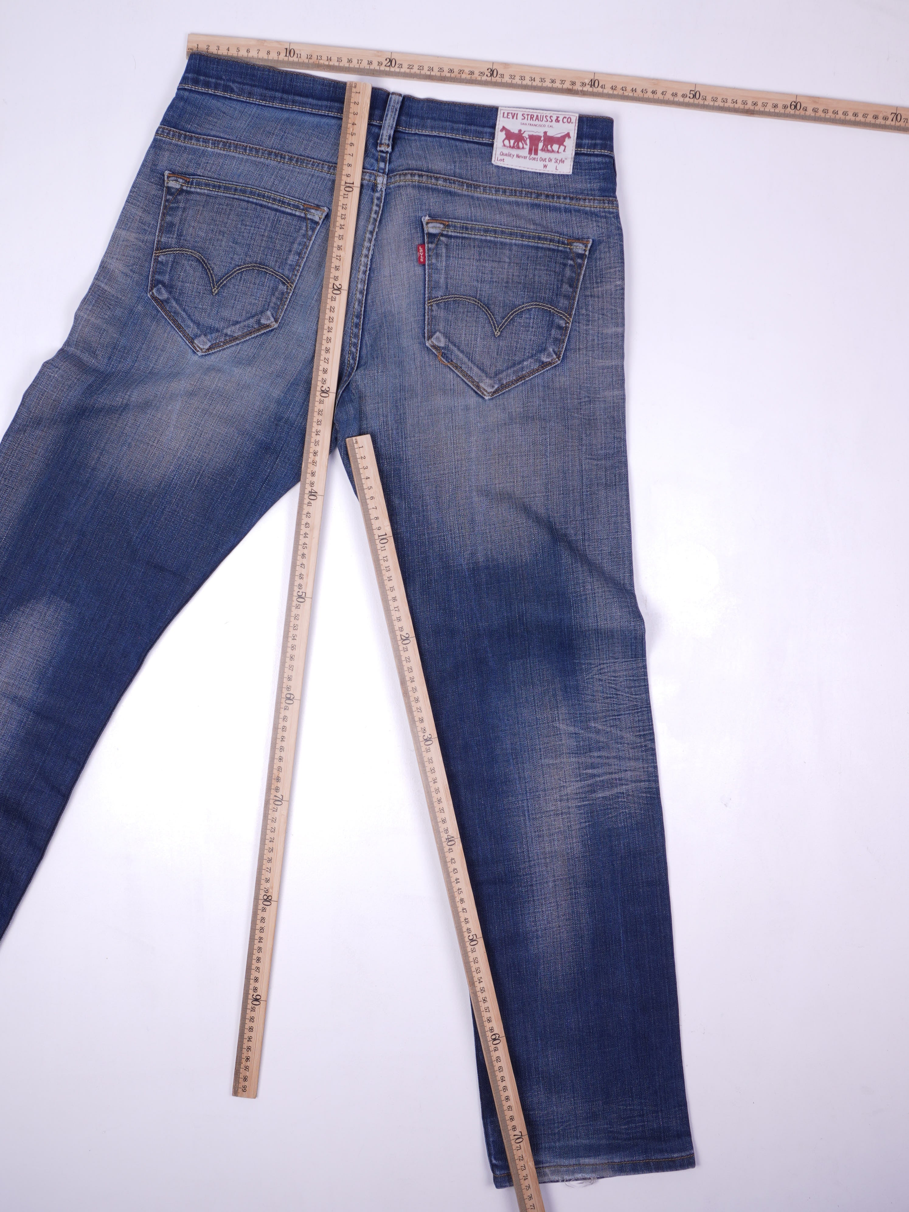 Levis W 31 L 34 Straight Leg Jeans (W32)