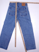 Levis W30 L32 Straight Leg Jeans (W30)