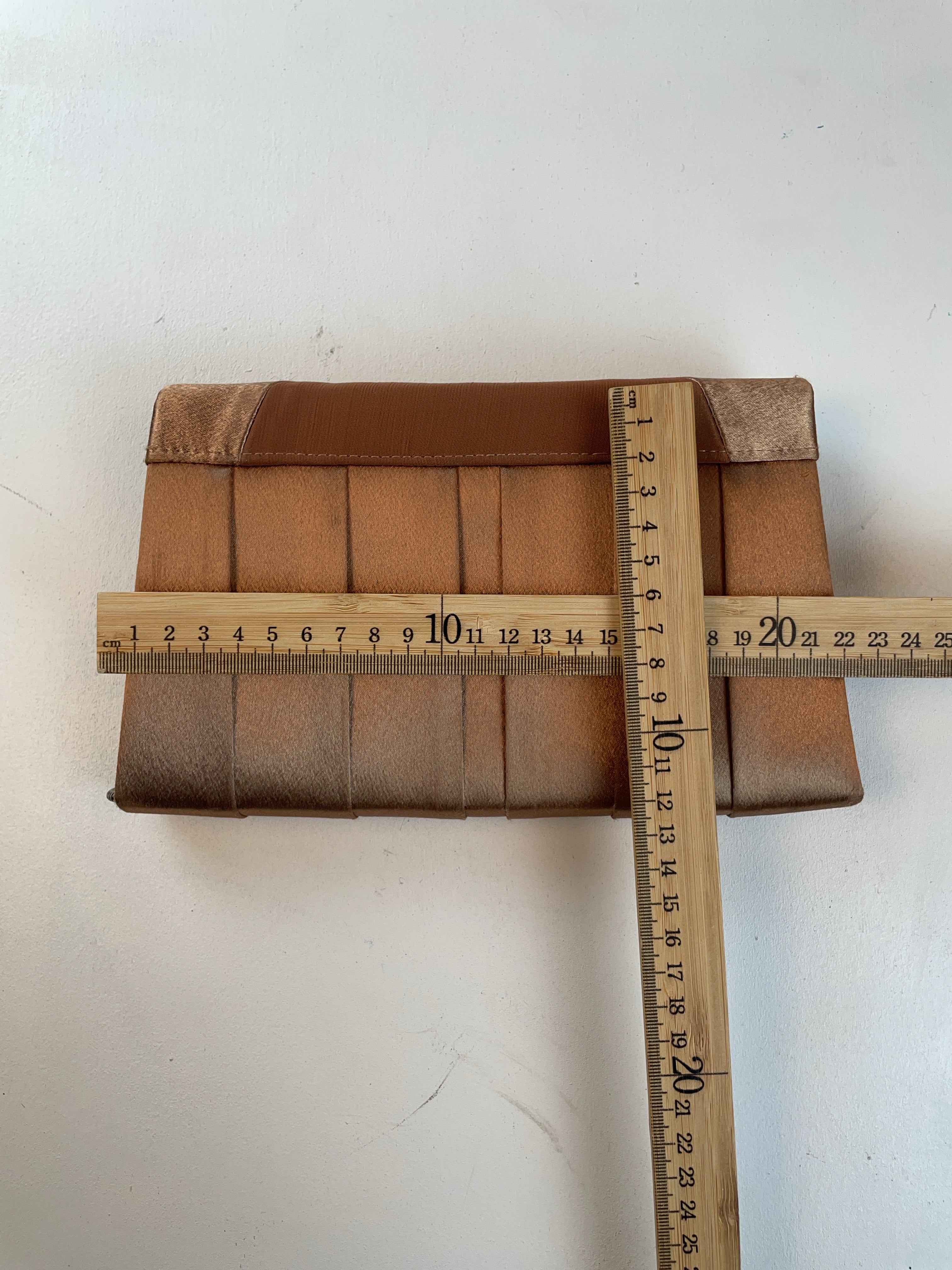Satin Clutch Tasche Bronze Y2k