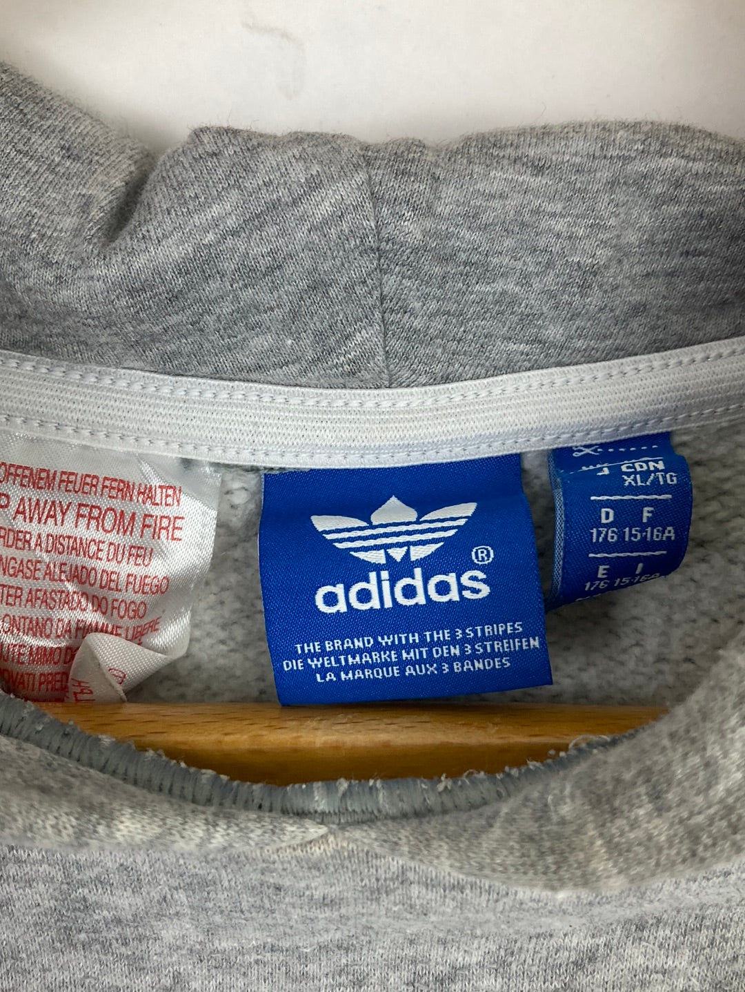 Adidas Hoodie (XS)