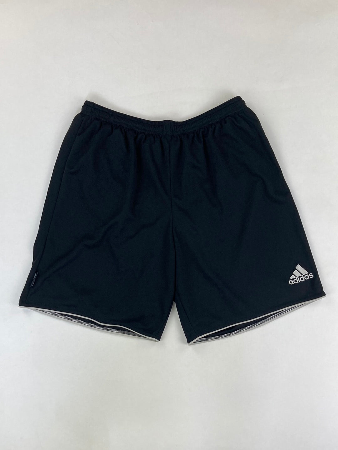 Adidas Shorts (M)