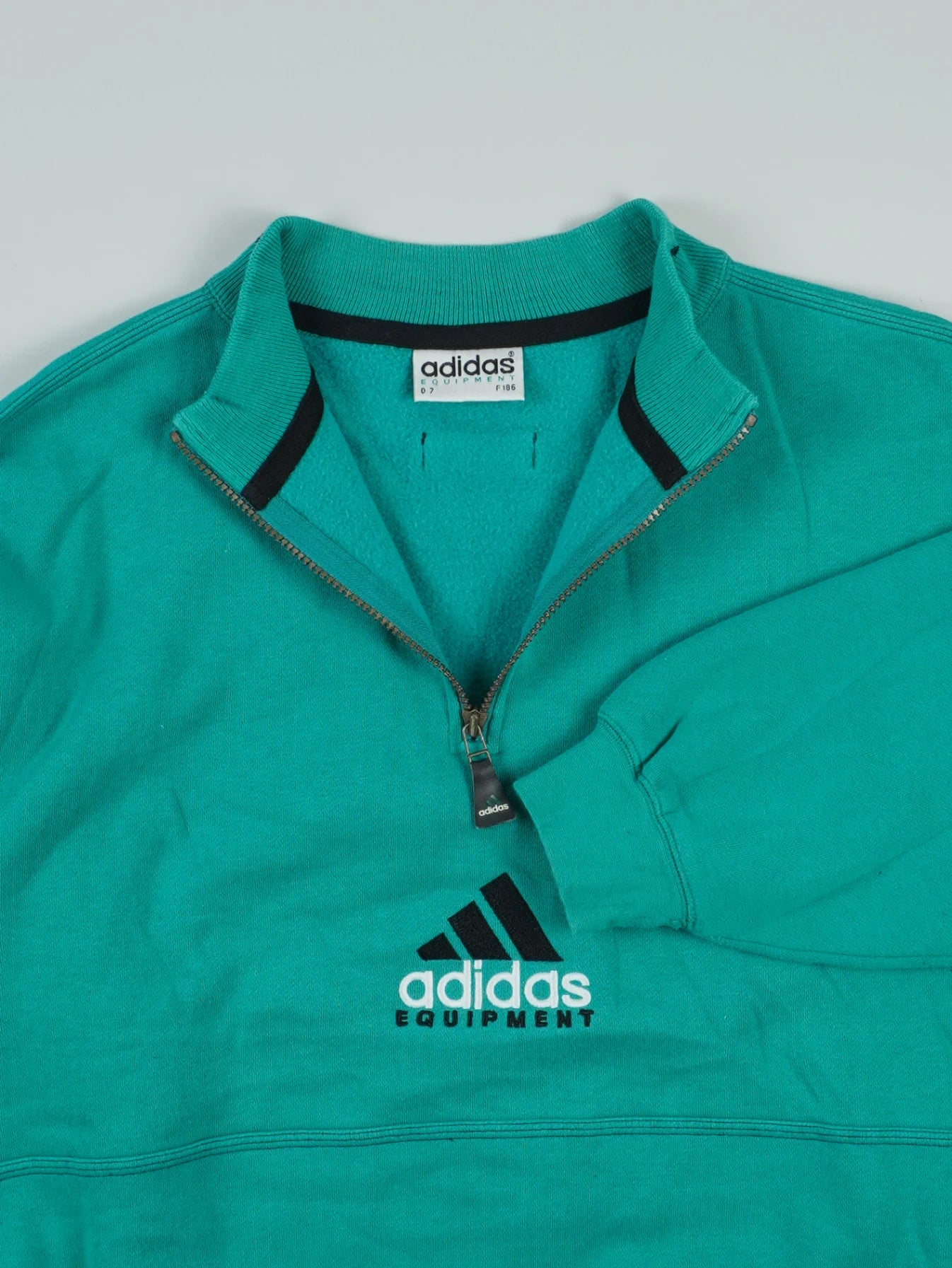 Adidas Sweater (M)