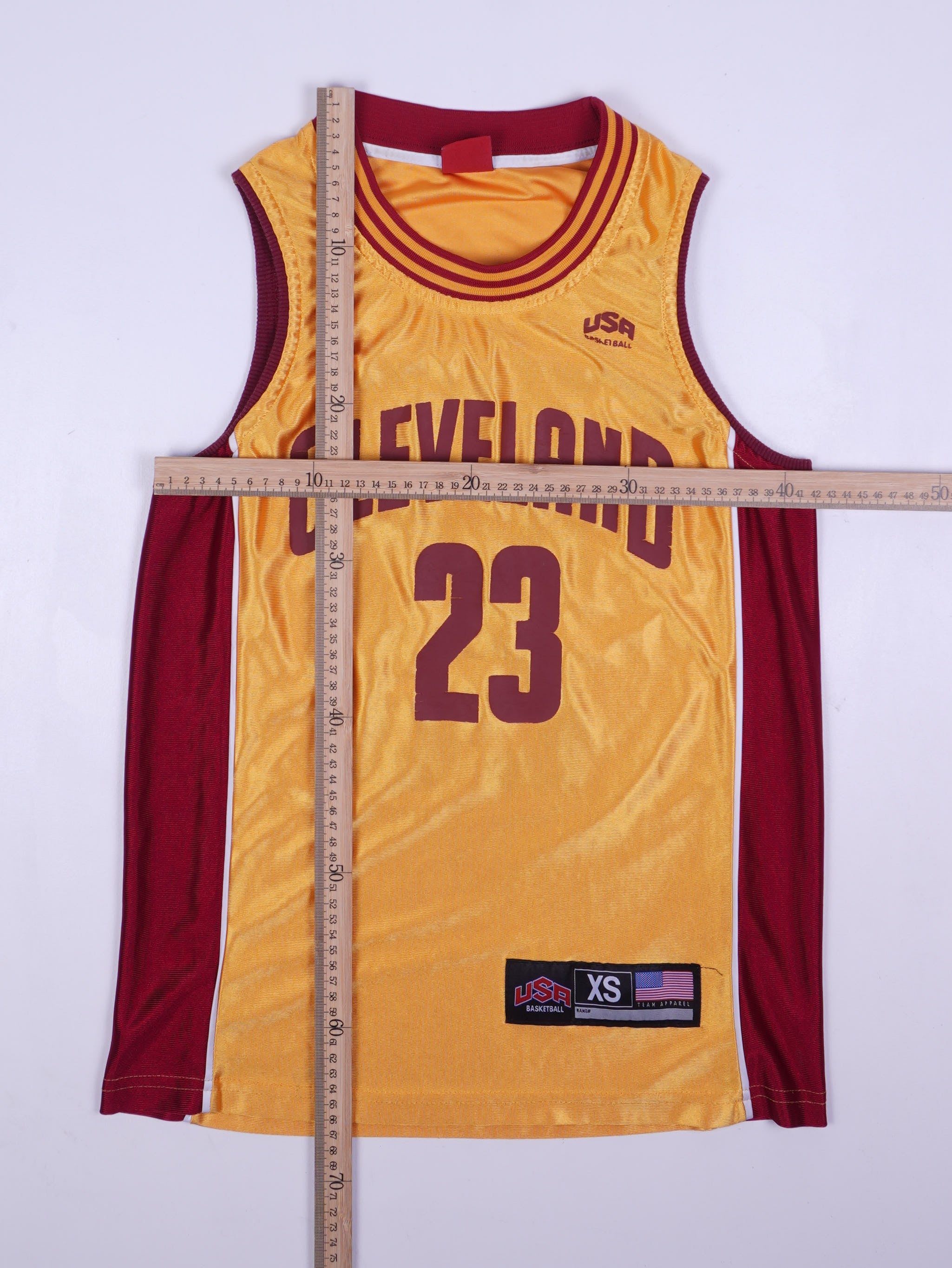 Vintage Cleveland "James" NBA Trikot (XS)