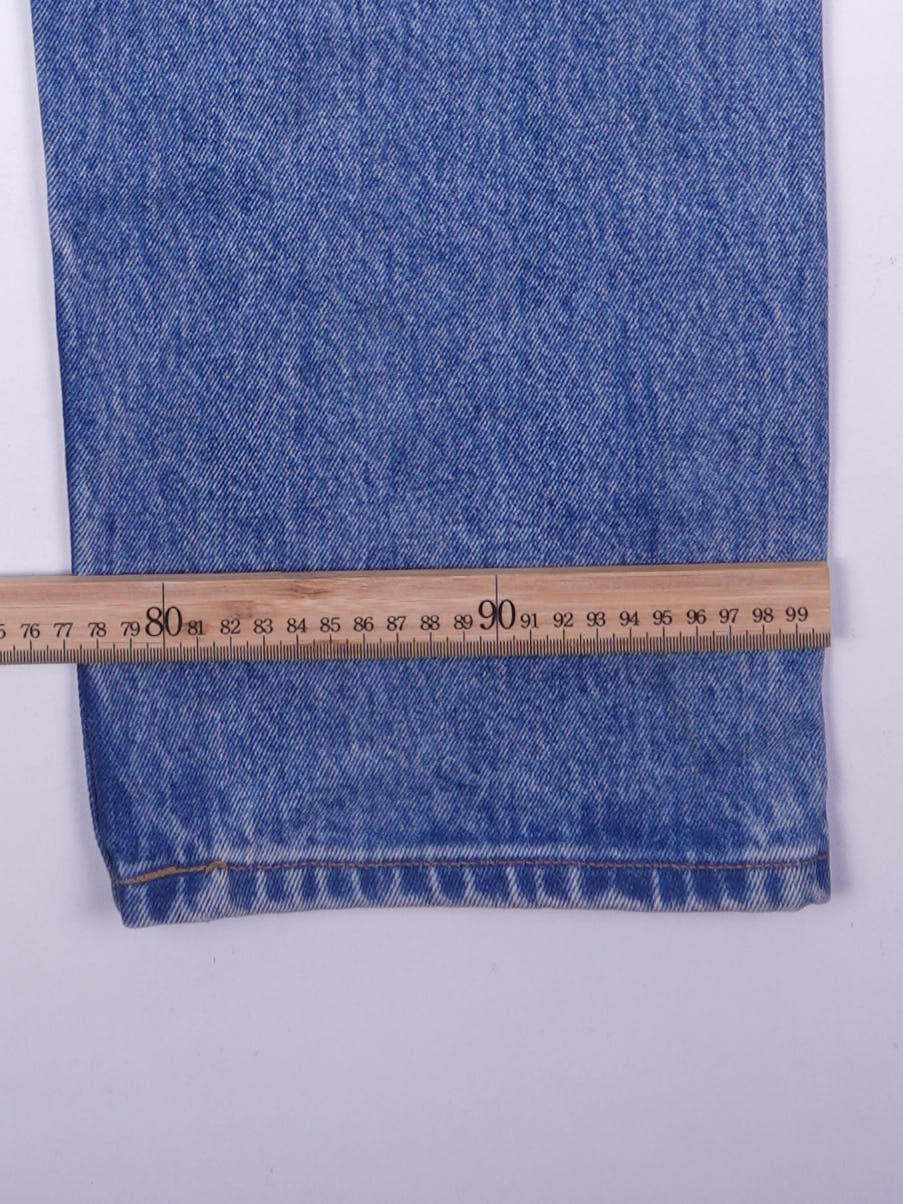 Levis W30 L32 Straight Leg Jeans (W30)